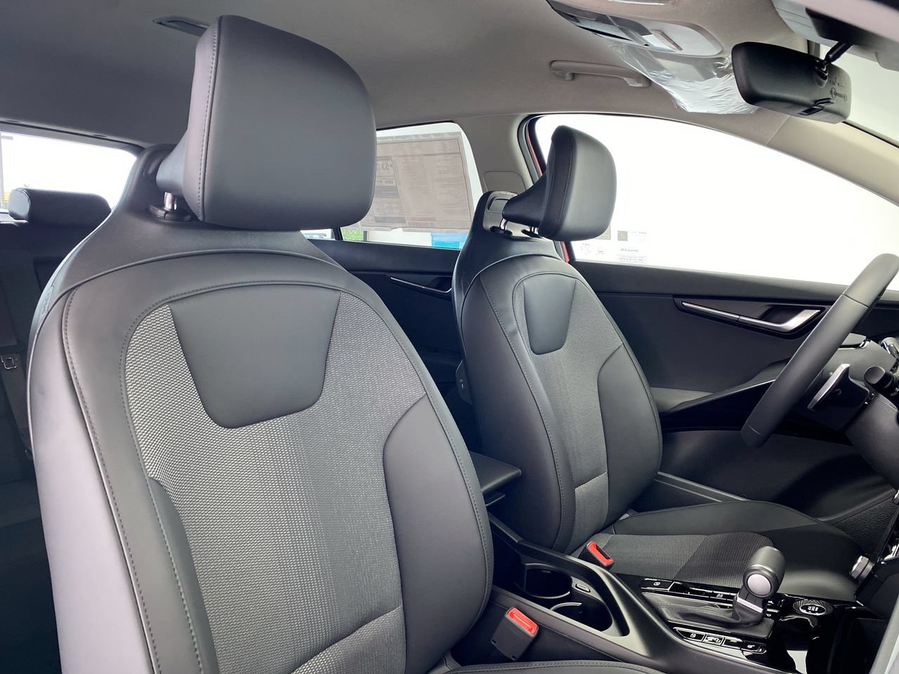 New 2026 Kia Niro EX FWD image 30