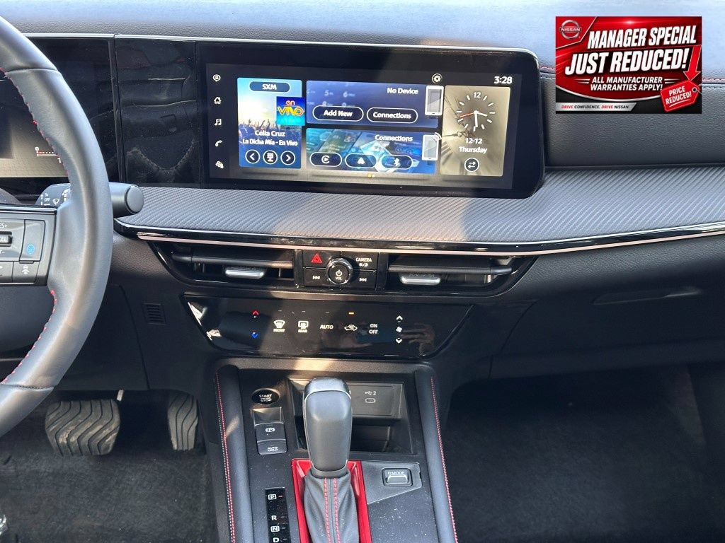 New 2025 Nissan Kicks SR w/ Illumination Package AWD/4WD image 14
