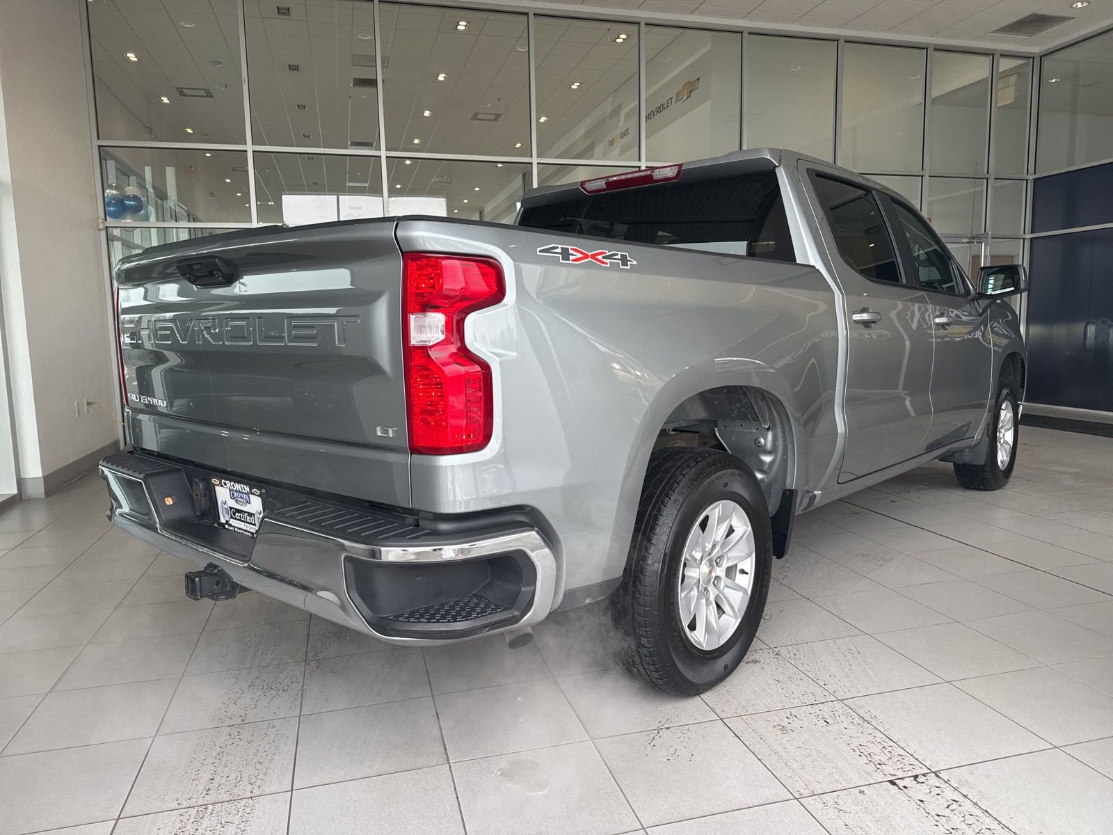 Used 2025 Chevrolet Silverado 1500 LT image 4
