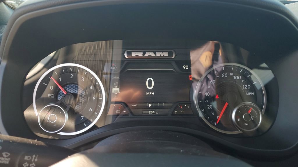 New 2026 RAM 1500 4x4 Crew Cab image 33