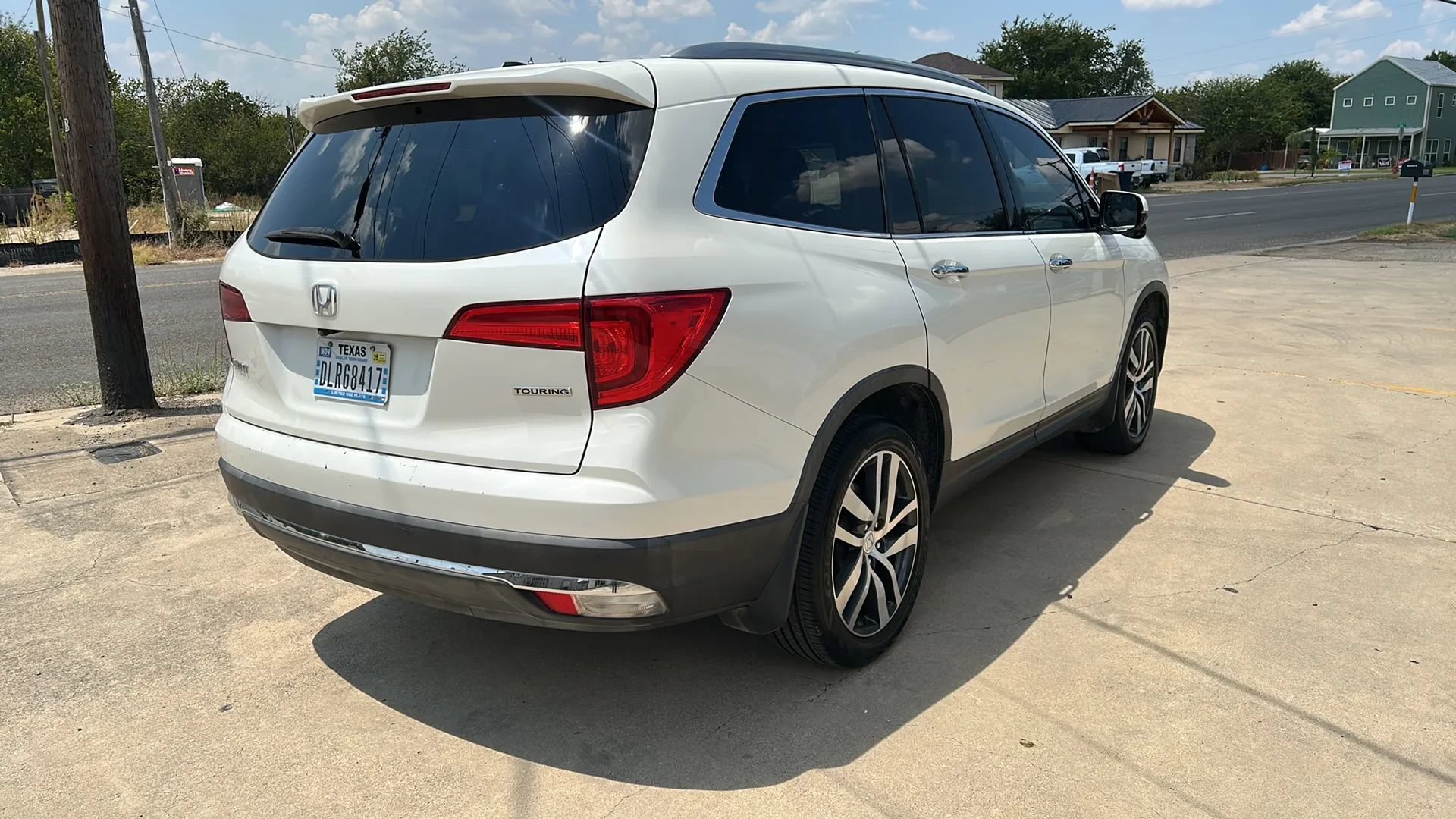 Used 2018 Honda Pilot Touring image 5