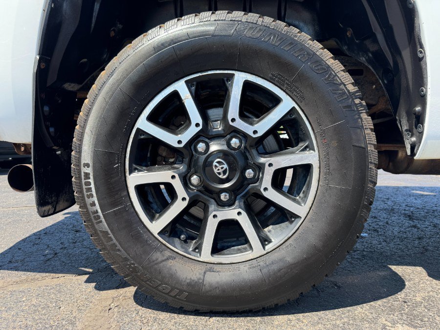 Used 2014 Toyota Tundra SR5 AWD/4WD image 13