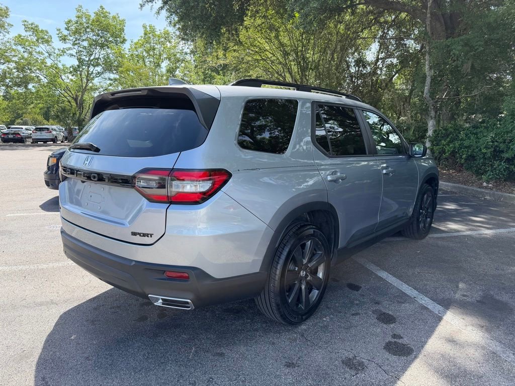 Certified 2024 Honda Pilot Sport image 6
