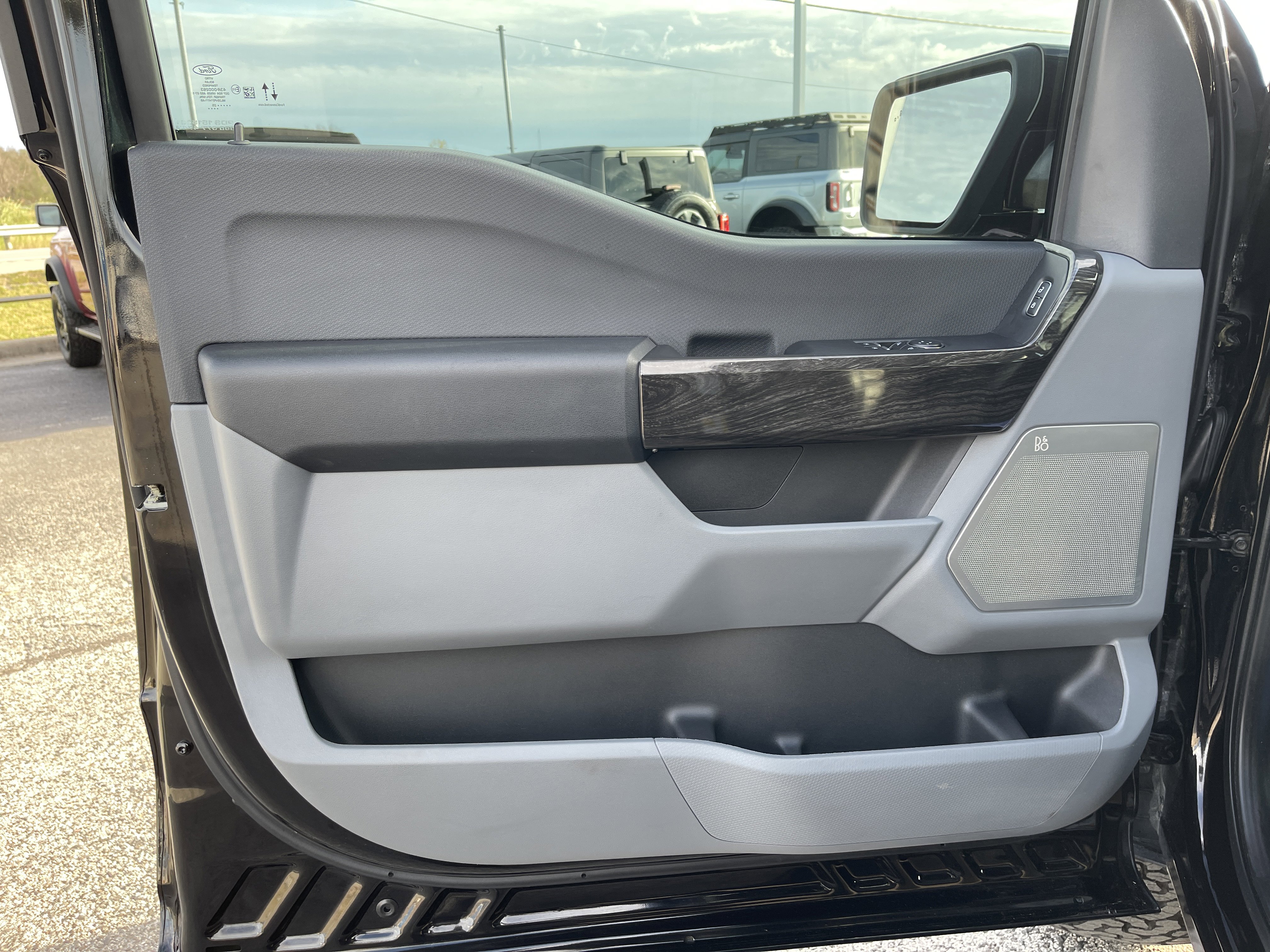 Used 2025 Ford F150 XL w/ Equipment Group 103A High image 16