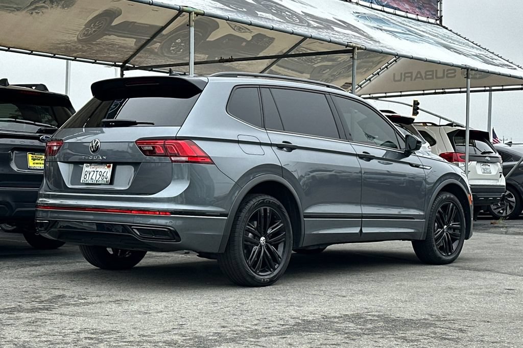 Used 2022 Volkswagen Tiguan SE R-Line FWD image 4
