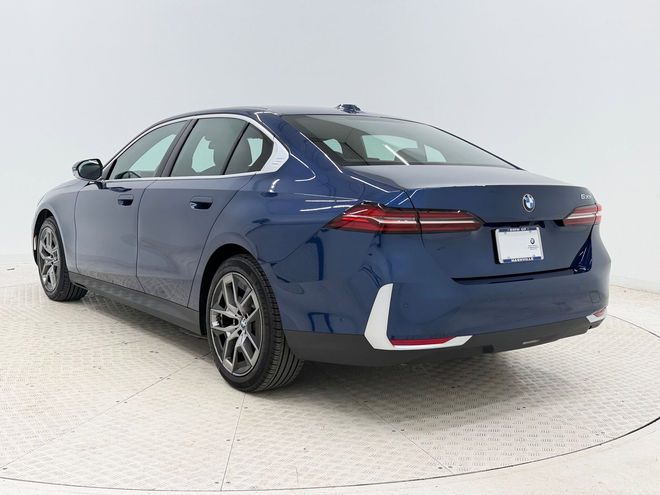 Certified 2026 BMW 530i 530i image 3