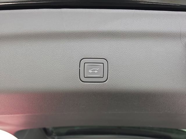 Used 2026 Cadillac Escalade Platinum Luxury image 36