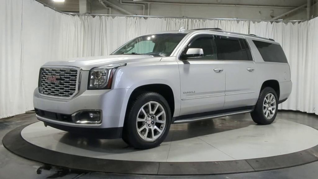 Used 2020 GMC Yukon XL Denali w/ Open Road Package AWD/4WD image 5