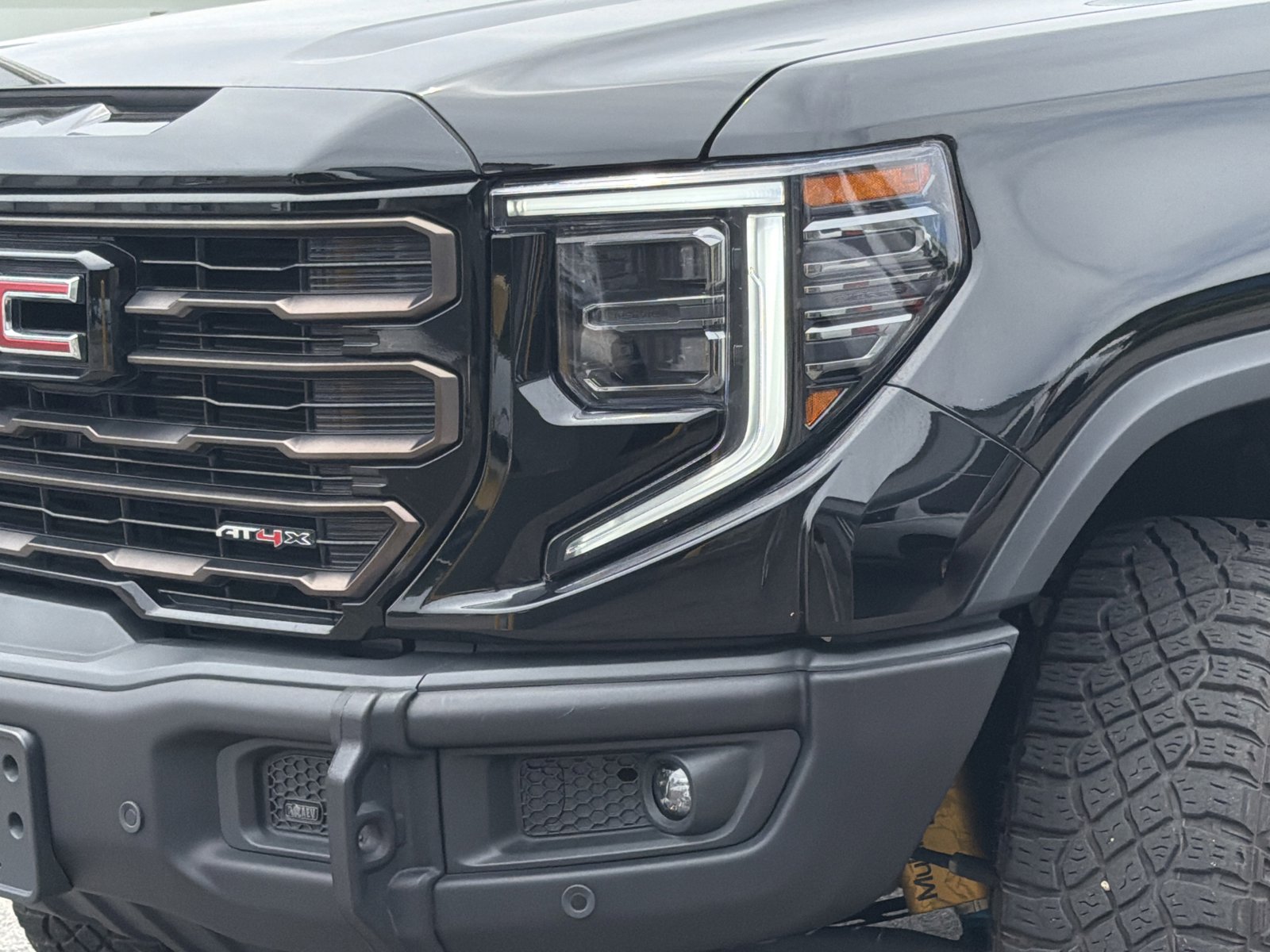 Used 2024 GMC Sierra 1500 AT4X AWD/4WD image 7