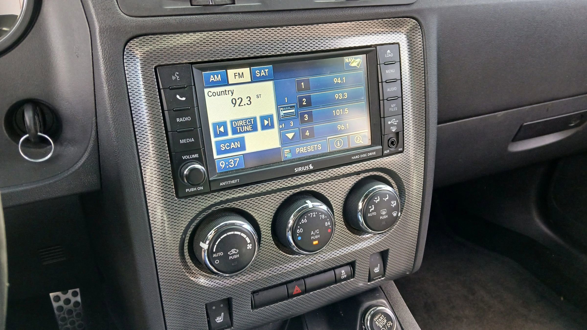 Used 2012 Dodge Challenger R/T RWD image 23