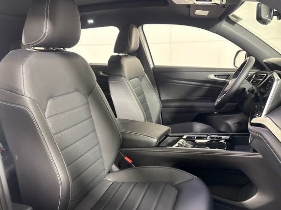 New 2026 Volkswagen Atlas Cross Sport SEL R-Line AWD/4WD image 12