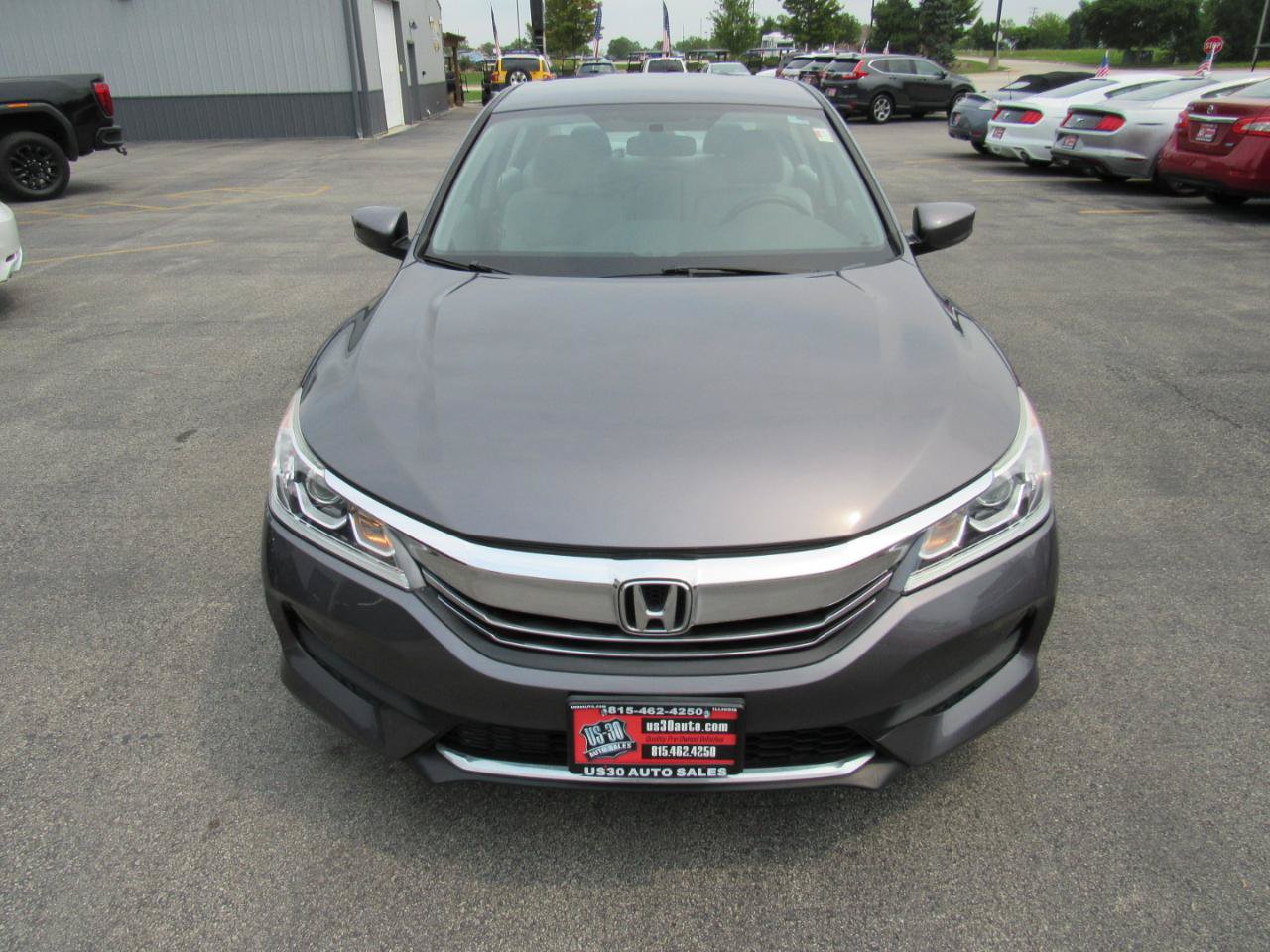 Used 2017 Honda Accord LX image 9
