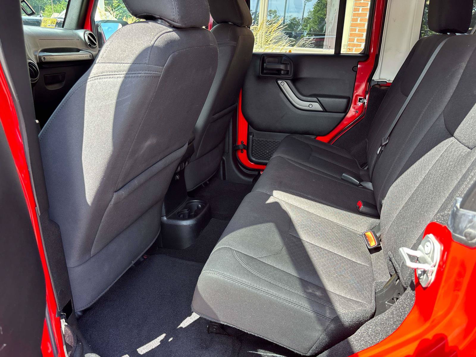 Used 2018 Jeep Wrangler Unlimited Sport S AWD/4WD image 9