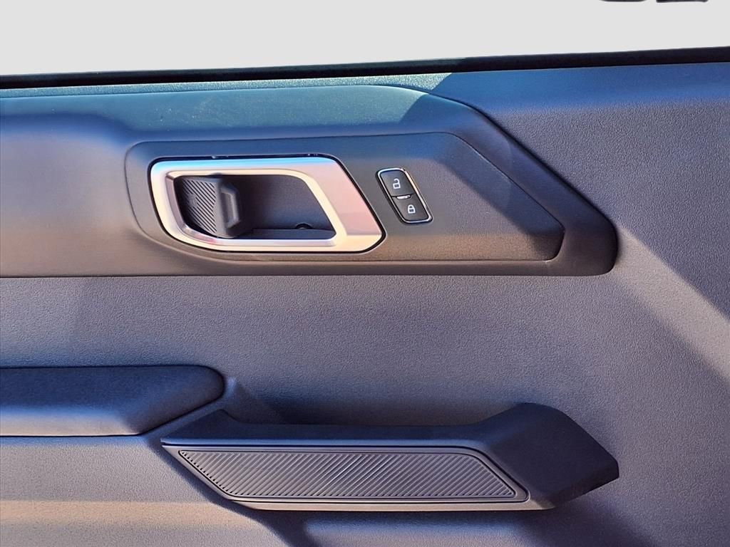 New 2025 Ford Bronco Badlands image 18