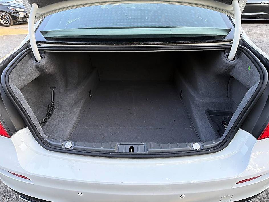 Used 2012 BMW 750Li RWD image 8