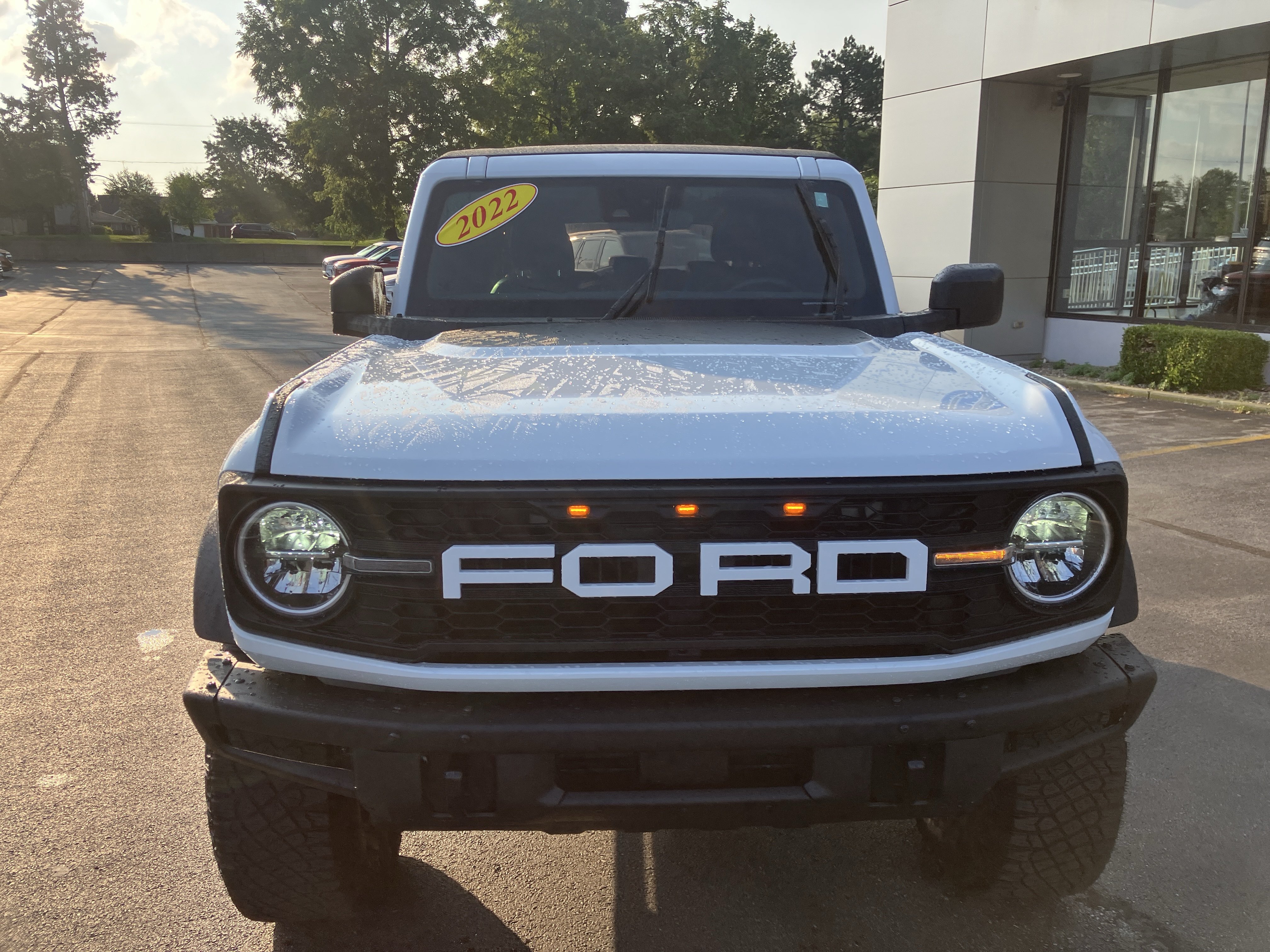 Used 2022 Ford Bronco 4-Door w/ Sasquatch Package AWD/4WD image 2
