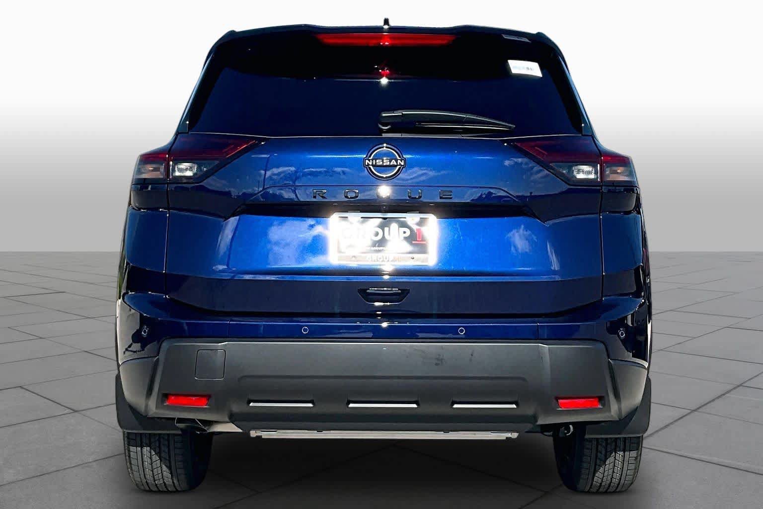 New 2026 Nissan Rogue Dark Armor FWD image 4