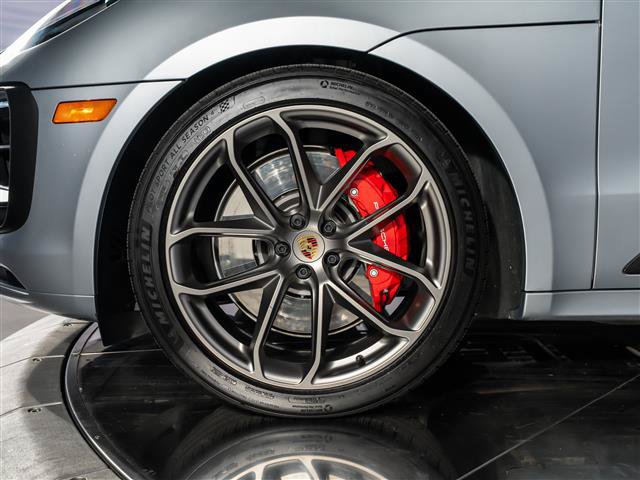 Certified 2026 Porsche Macan GTS AWD/4WD image 14