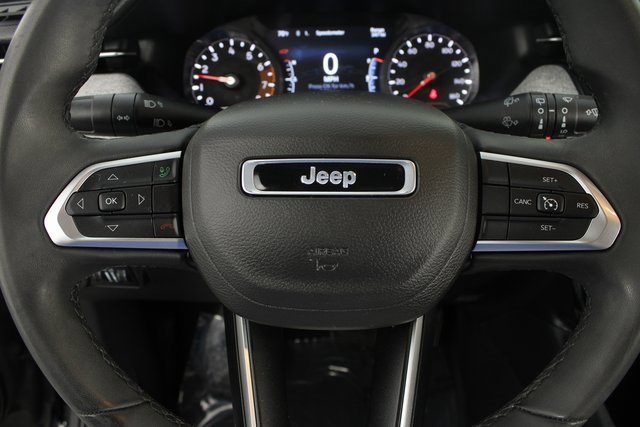 Used 2023 Jeep Compass Latitude image 12
