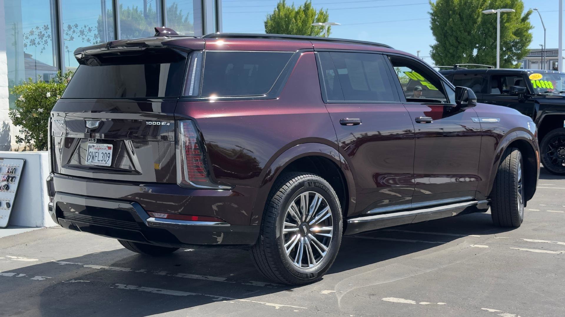 Used 2026 Cadillac Escalade IQL Sport 1 AWD/4WD image 4