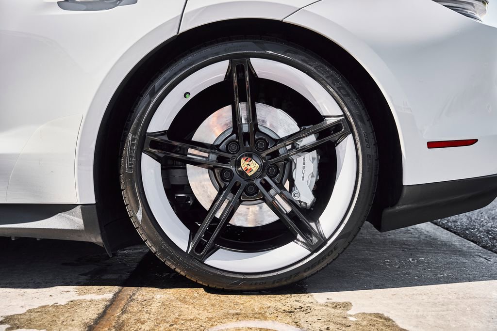 Used 2023 Porsche Taycan 4S AWD/4WD image 19