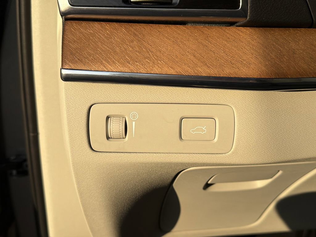 Used 2020 Volvo XC90 T6 Inscription image 28