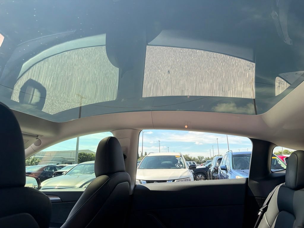 Used 2024 Tesla Model Y Performance AWD/4WD image 13
