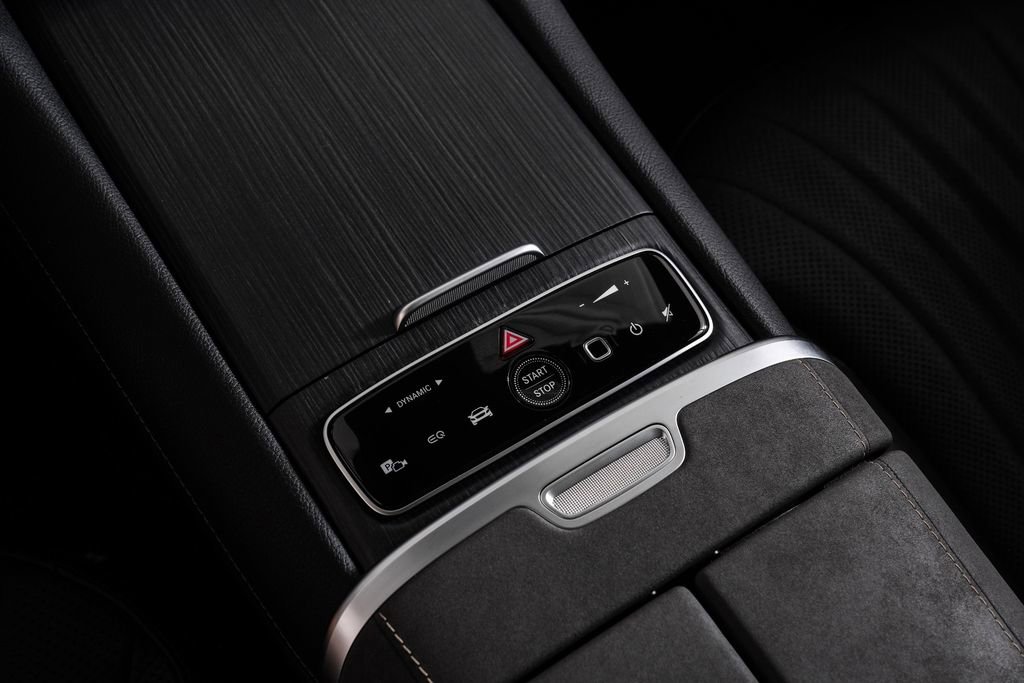 Used 2022 Mercedes-Benz EQS 580 4MATIC Sedan image 25