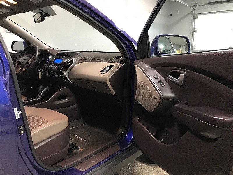 Used 2011 Hyundai Tucson GLS image 12