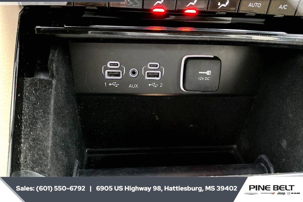 Used 2022 Jeep Grand Cherokee L Limited w/ Trailer Tow Group (B) image 24