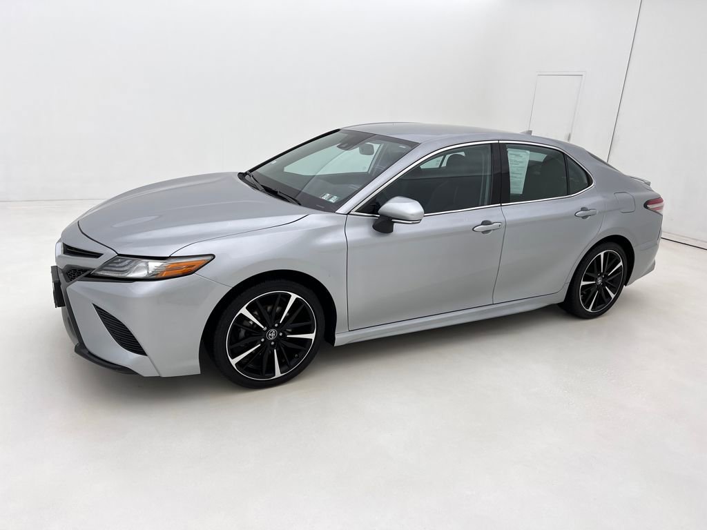 Used 2019 Toyota Camry XSE image 5
