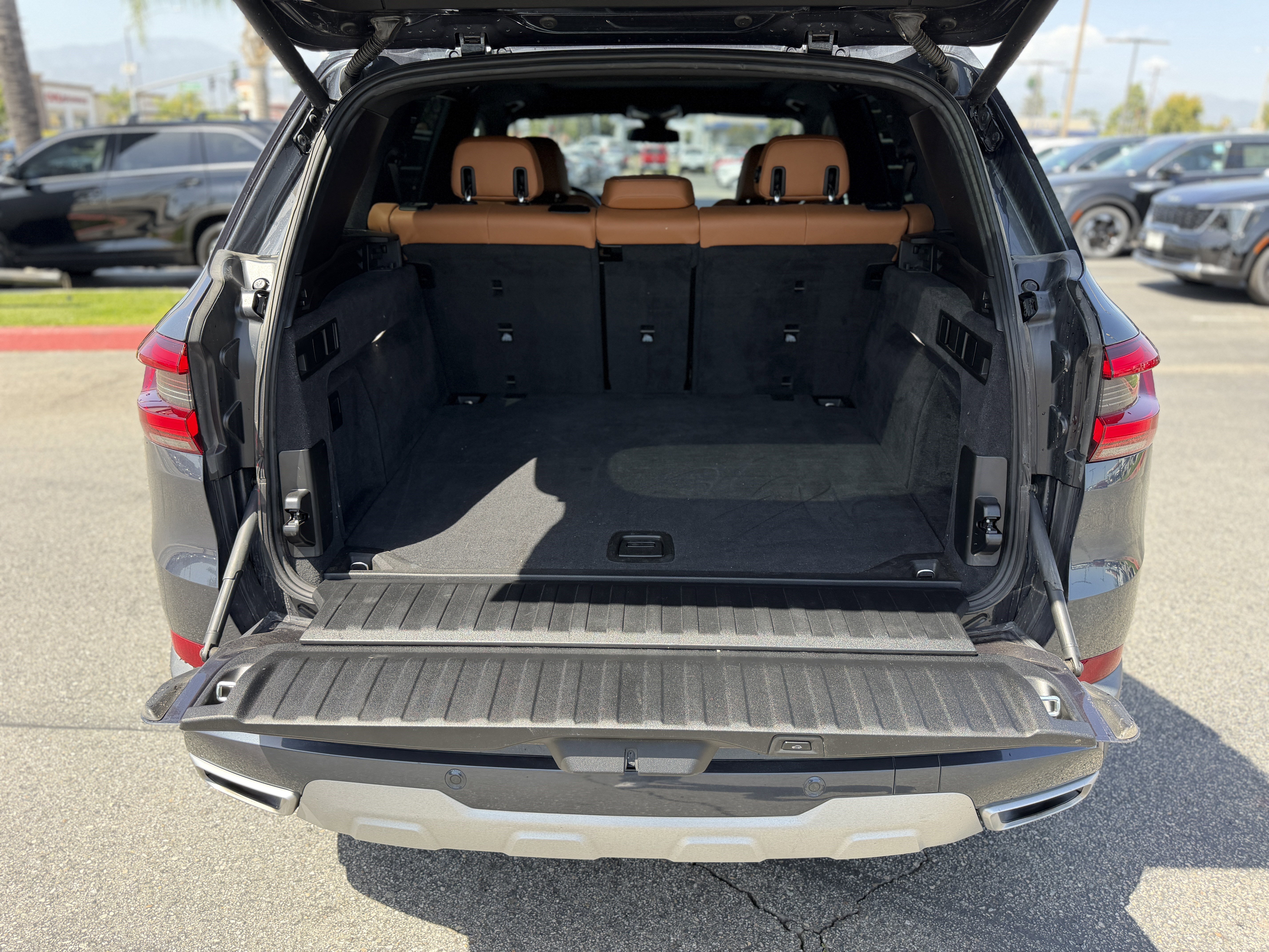 Used 2019 BMW X5 xDrive40i w/ Convenience Package AWD/4WD image 10