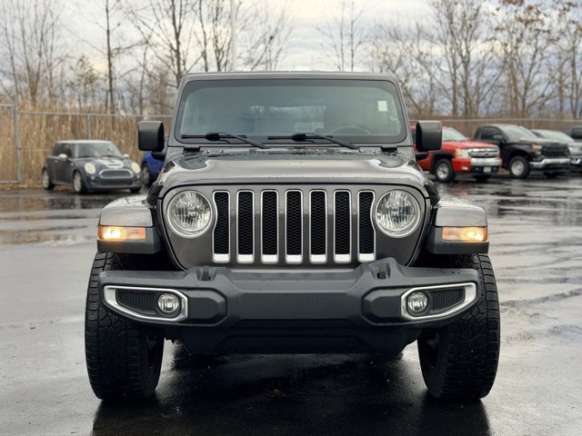 Used 2018 Jeep Wrangler Unlimited Sahara image 2