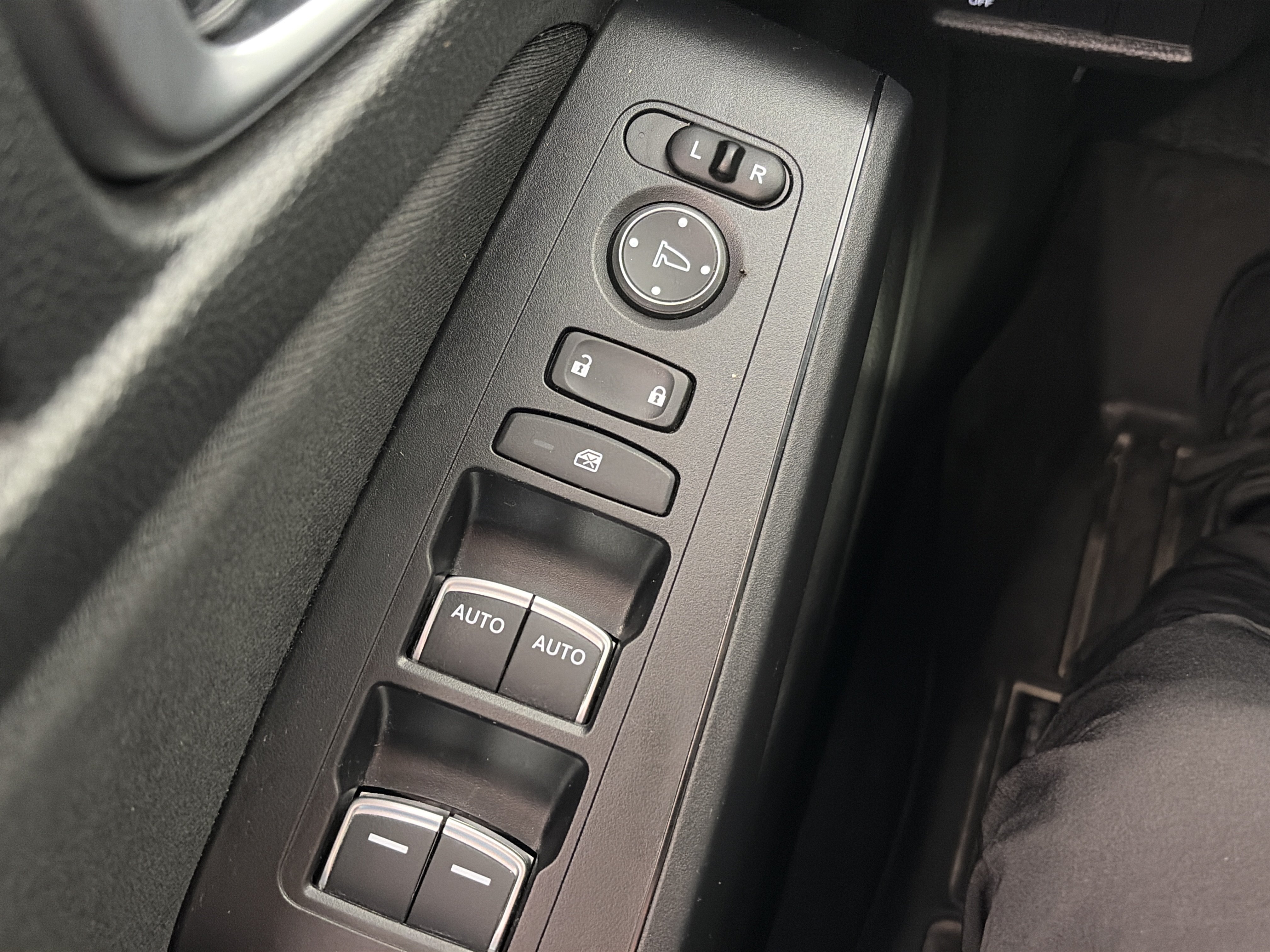 Used 2023 Honda Civic LX image 25