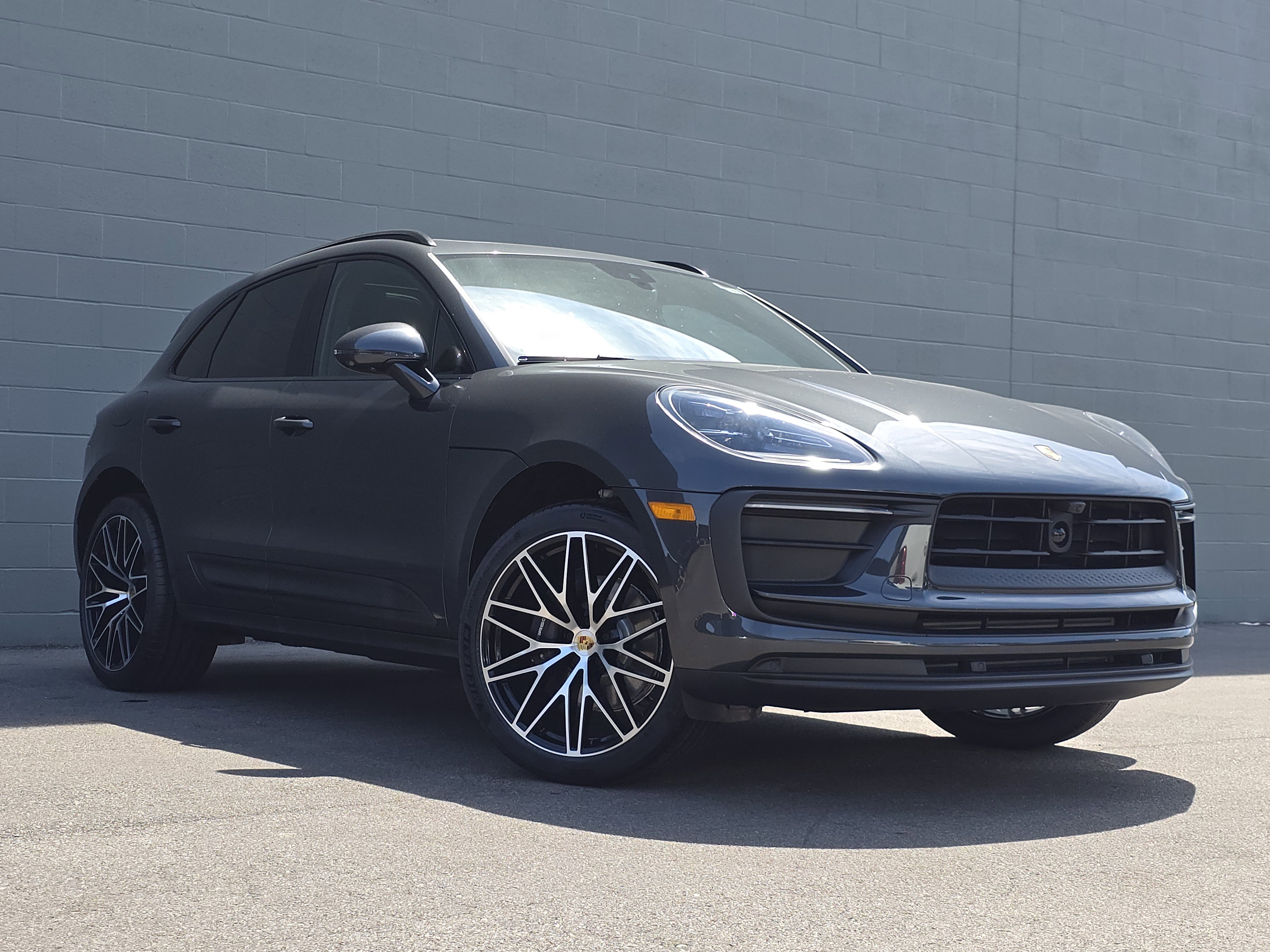 New 2025 Porsche Macan image 7