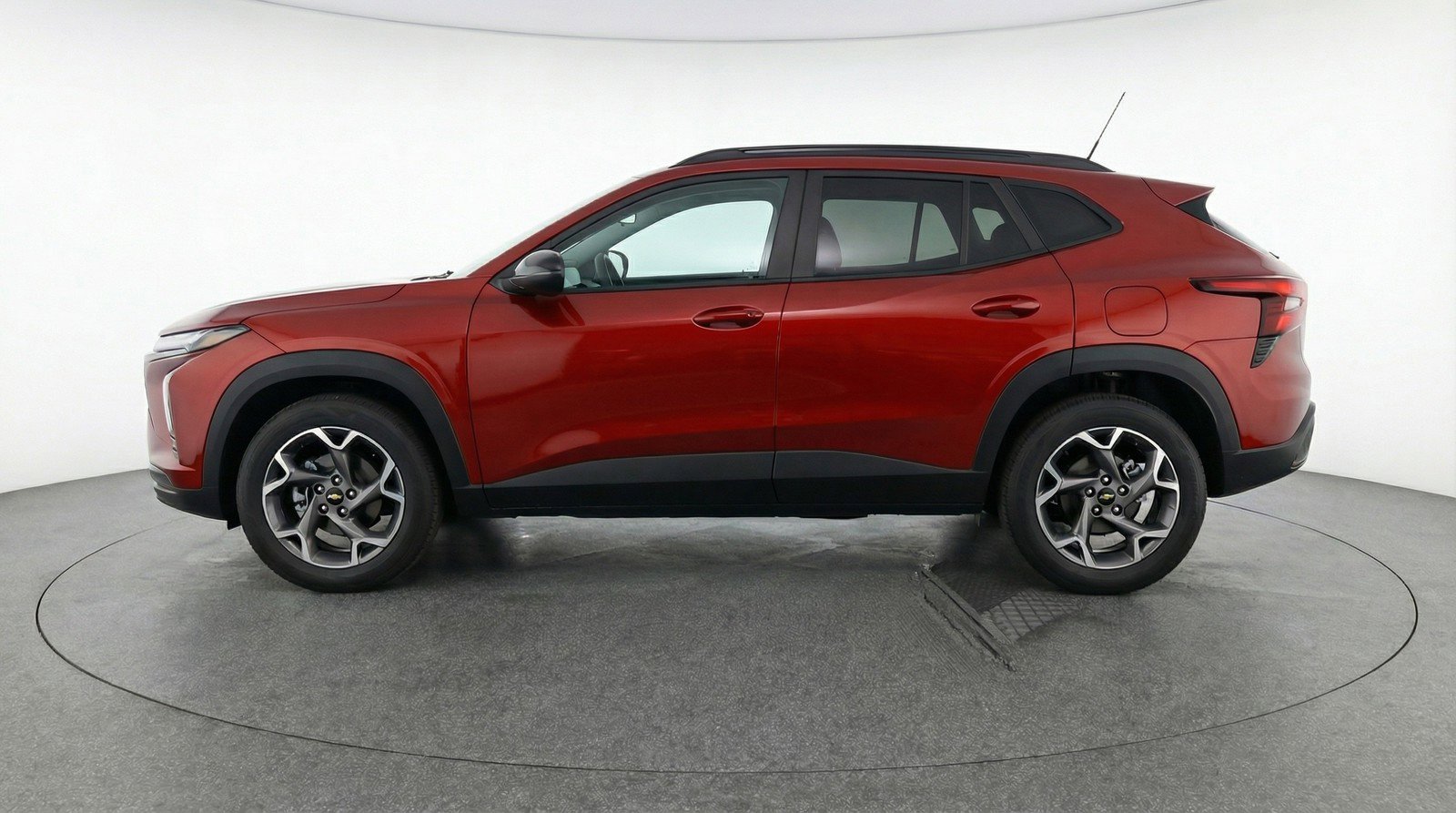 Used 2025 Chevrolet Trax LT w/ LT Convenience Package image 5