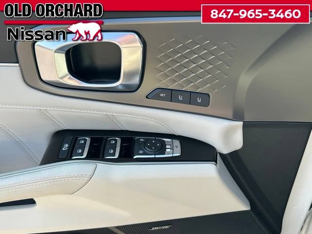 Used 2025 Kia Sorento SX Prestige AWD/4WD image 9