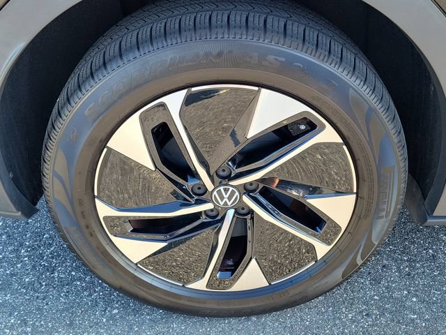 Certified 2022 Volkswagen ID.4 Pro AWD/4WD image 5