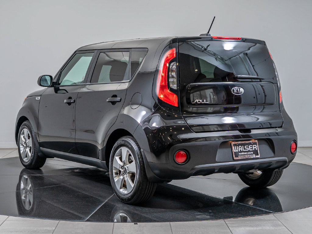 Used 2017 Kia Soul FWD image 6