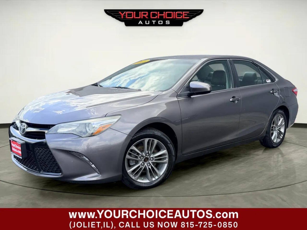 Used 2015 Toyota Camry SE FWD image 1