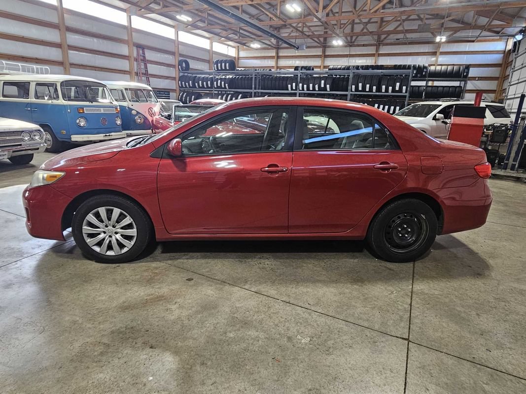 Used 2012 Toyota Corolla LE FWD image 5