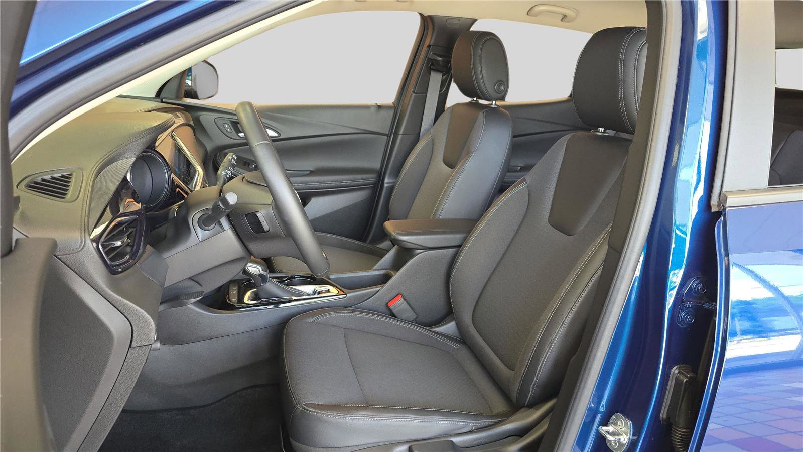 Used 2021 Buick Encore GX Preferred FWD image 11