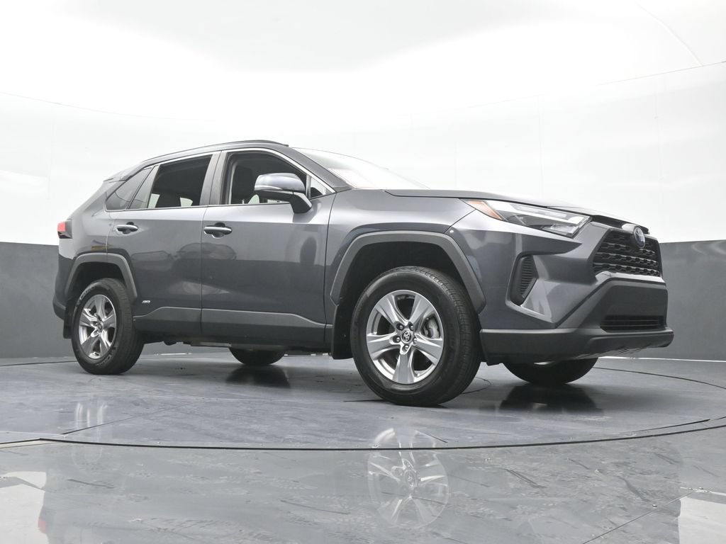 Used 2024 Toyota RAV4 XLE AWD/4WD image 56