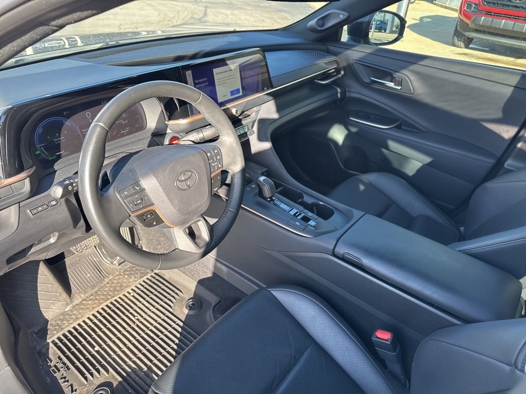 Used 2023 Toyota Crown Platinum image 21