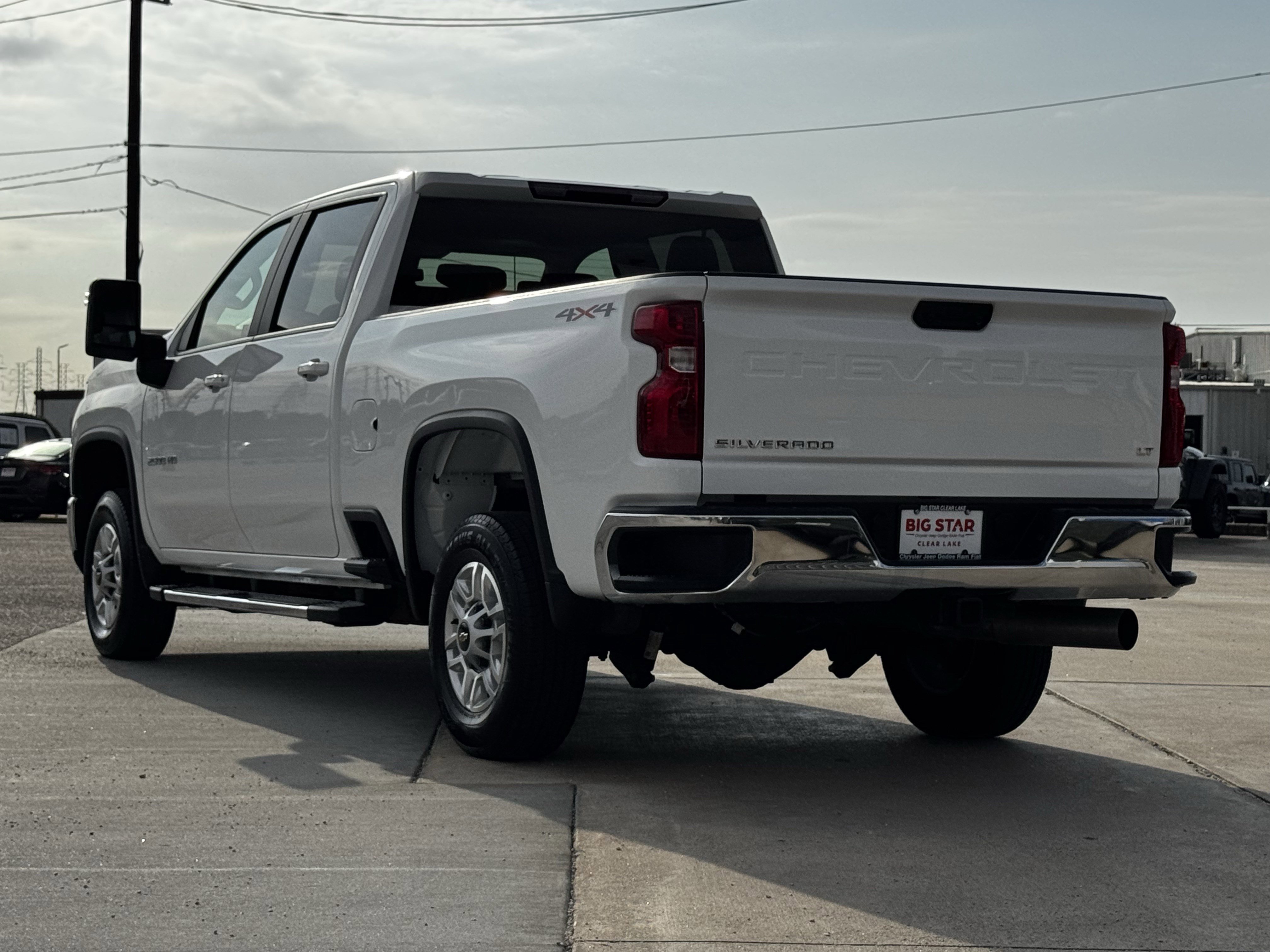 Used 2025 Chevrolet Silverado 2500 LT w/ Convenience Package AWD/4WD image 8