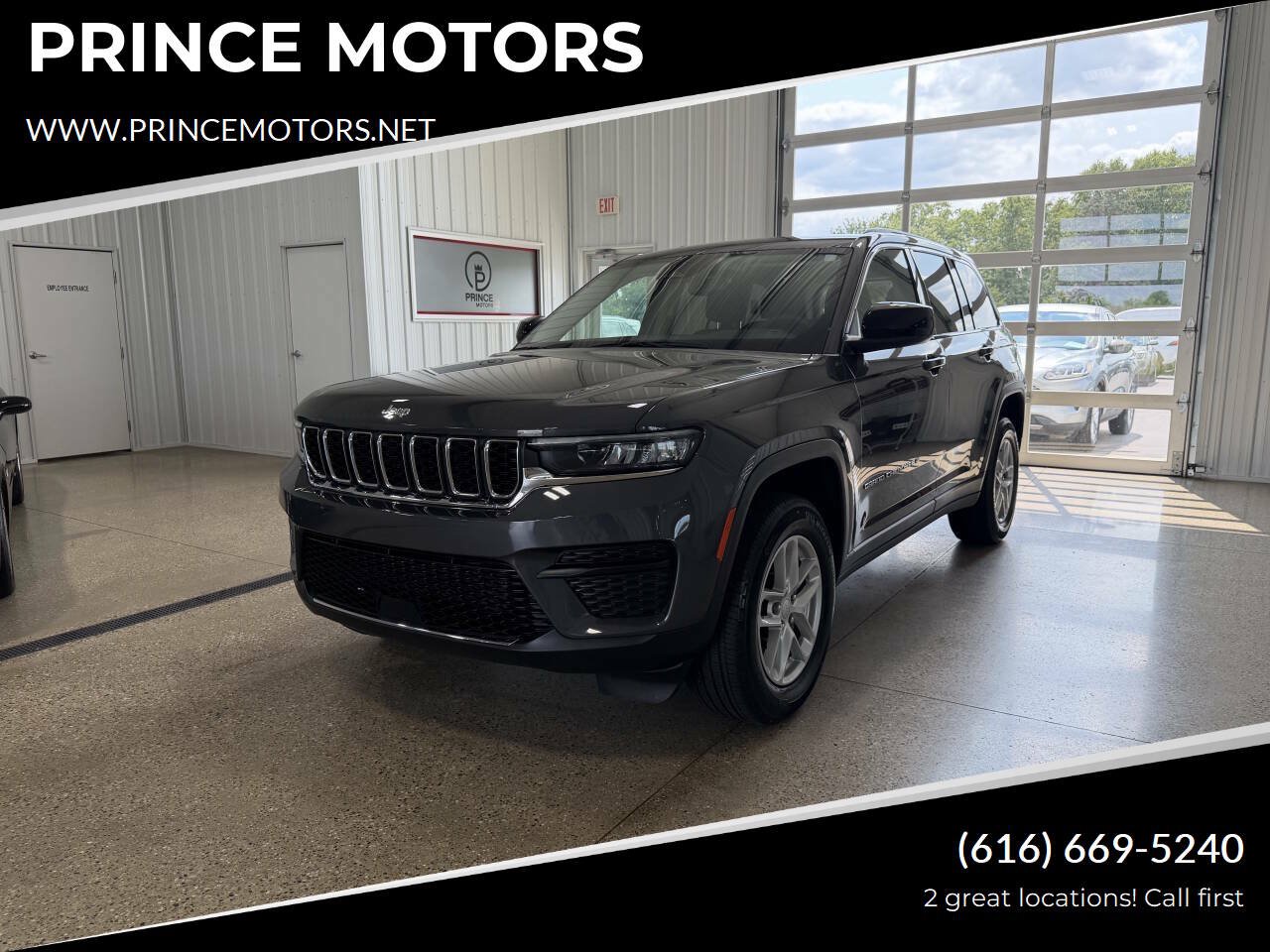 Used 2023 Jeep Grand Cherokee Laredo w/ Luxury Tech Group I AWD/4WD image 1