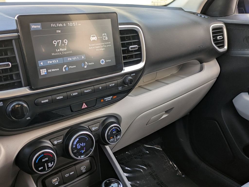 Used 2025 Hyundai Venue SEL image 15