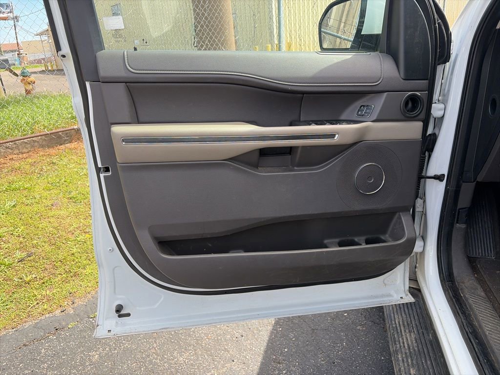Used 2020 Ford Expedition XLT w/ Equipment Group 202A image 14