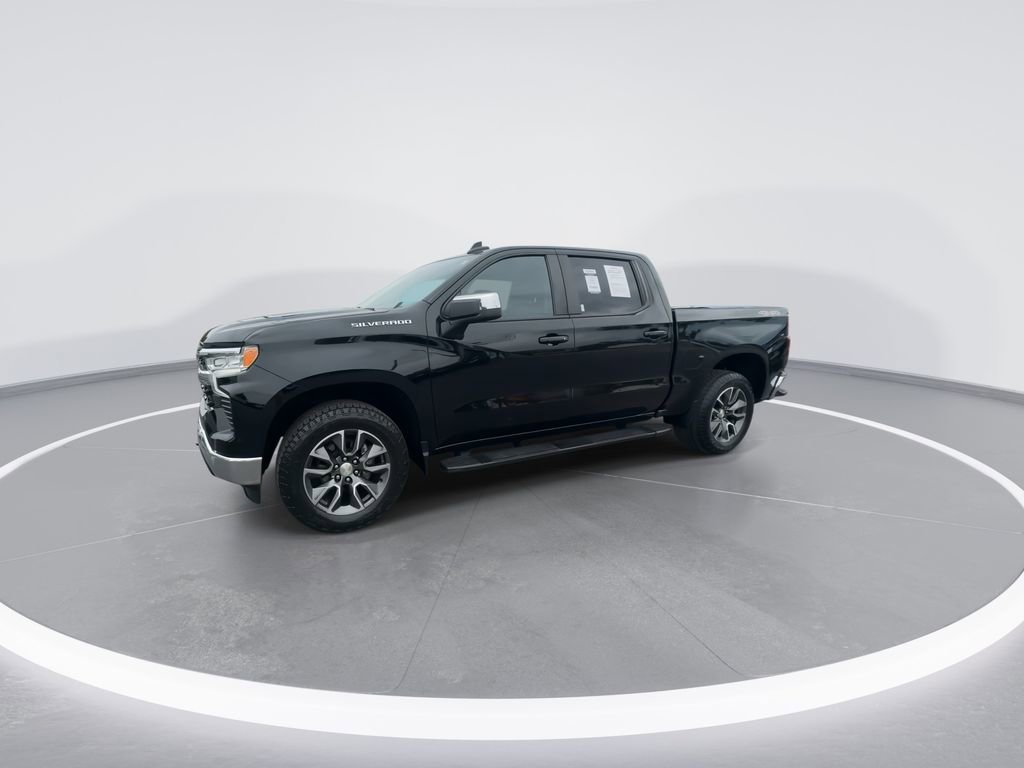 Used 2022 Chevrolet Silverado 1500 LT AWD/4WD image 4