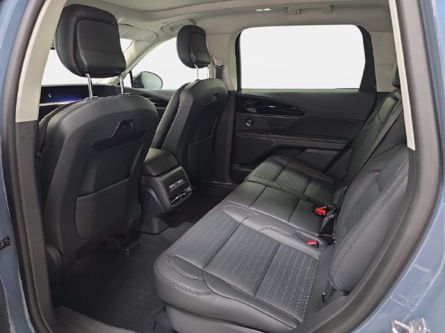 New 2026 Lincoln Nautilus Reserve w/ Jet Appearance Package AWD/4WD image 10